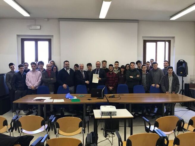 Pescia-_anve--gruppo.jpg